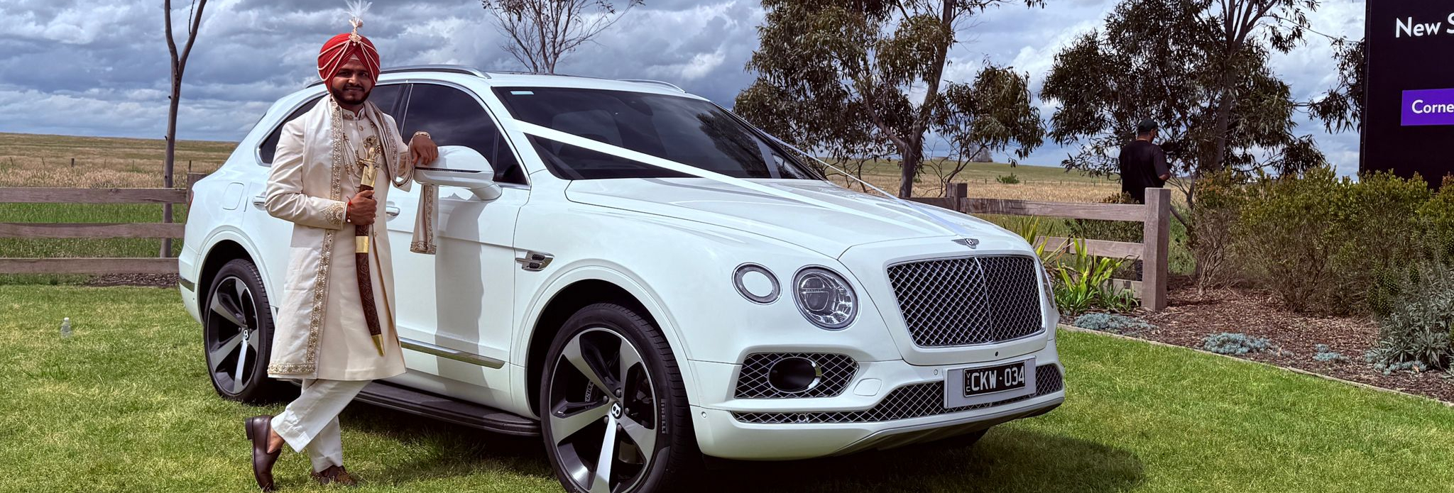 Red Carpet Rides Melbourne SupplierHero Wedding Cars