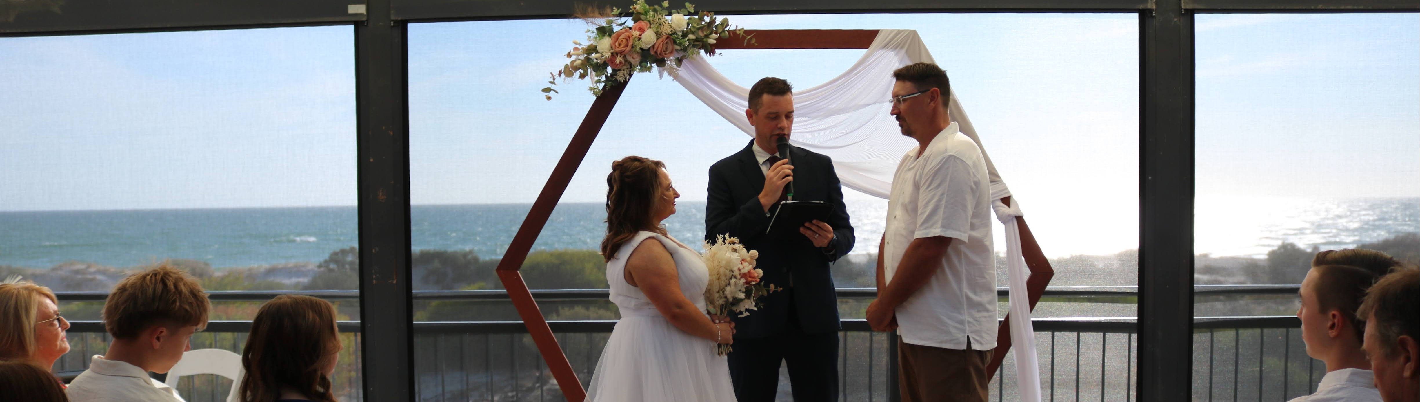 Reed H. Brown Marriage Celebrant & MC SupplierHero Marriage Celebrants