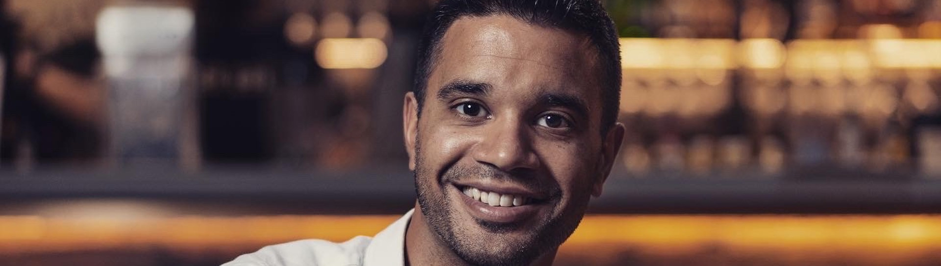 Sean K - Solo Acoustic & DJ SupplierHero Wedding Music