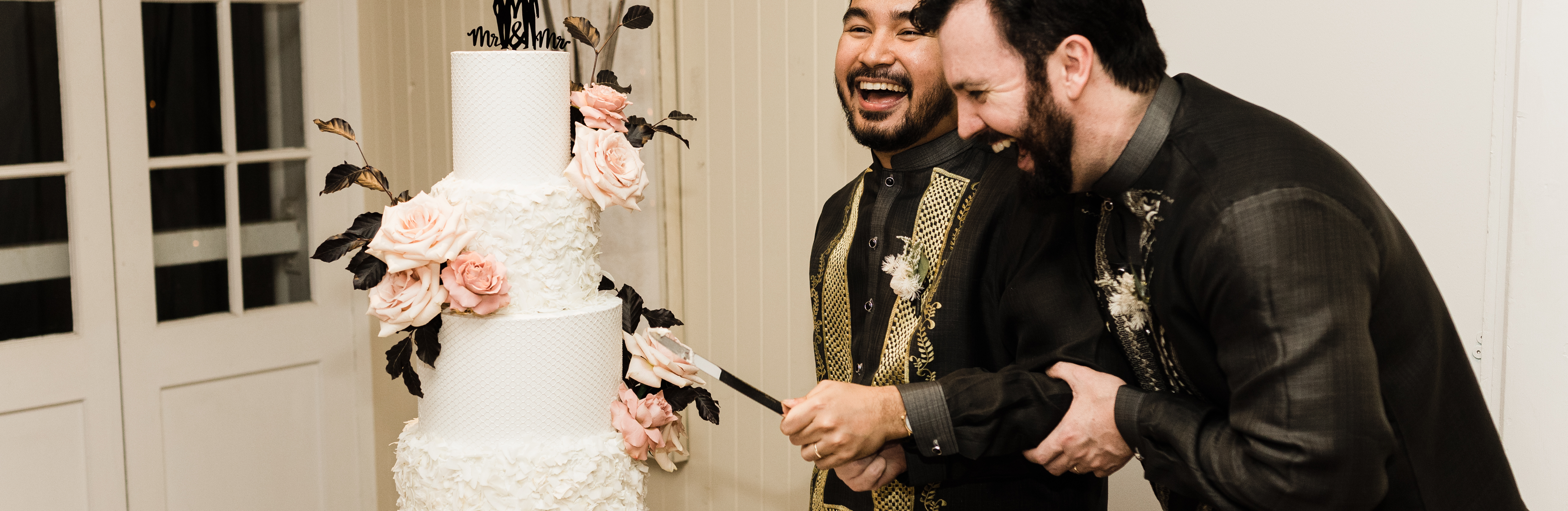 Simply Divine Occasions SupplierHero Wedding Cakes