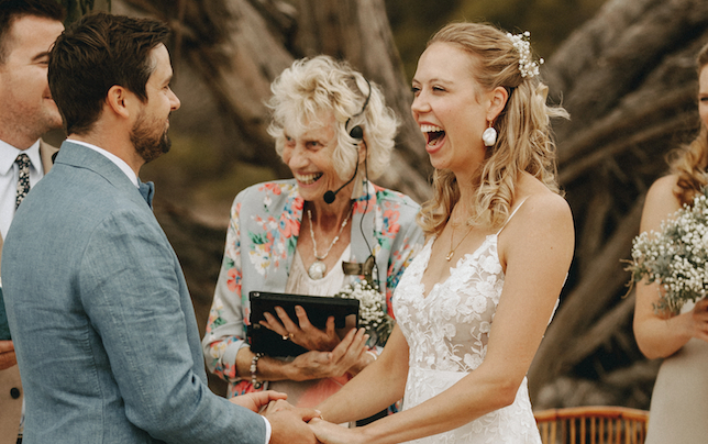 Simply Love Celebrant - Pauline Hunter-Knight