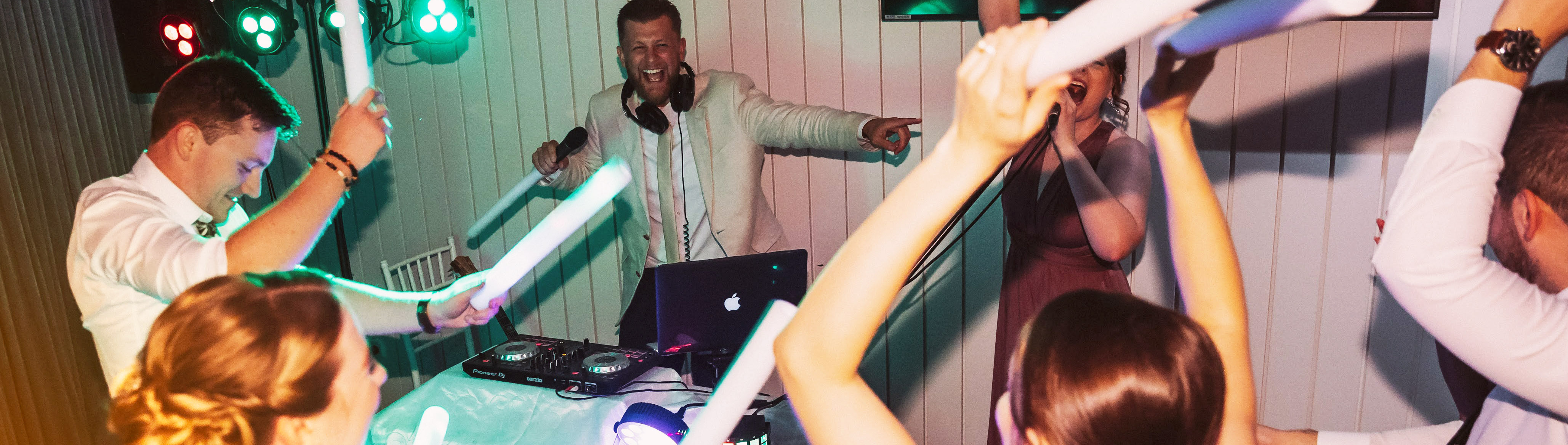 Tayzer Music SupplierHero Wedding Music