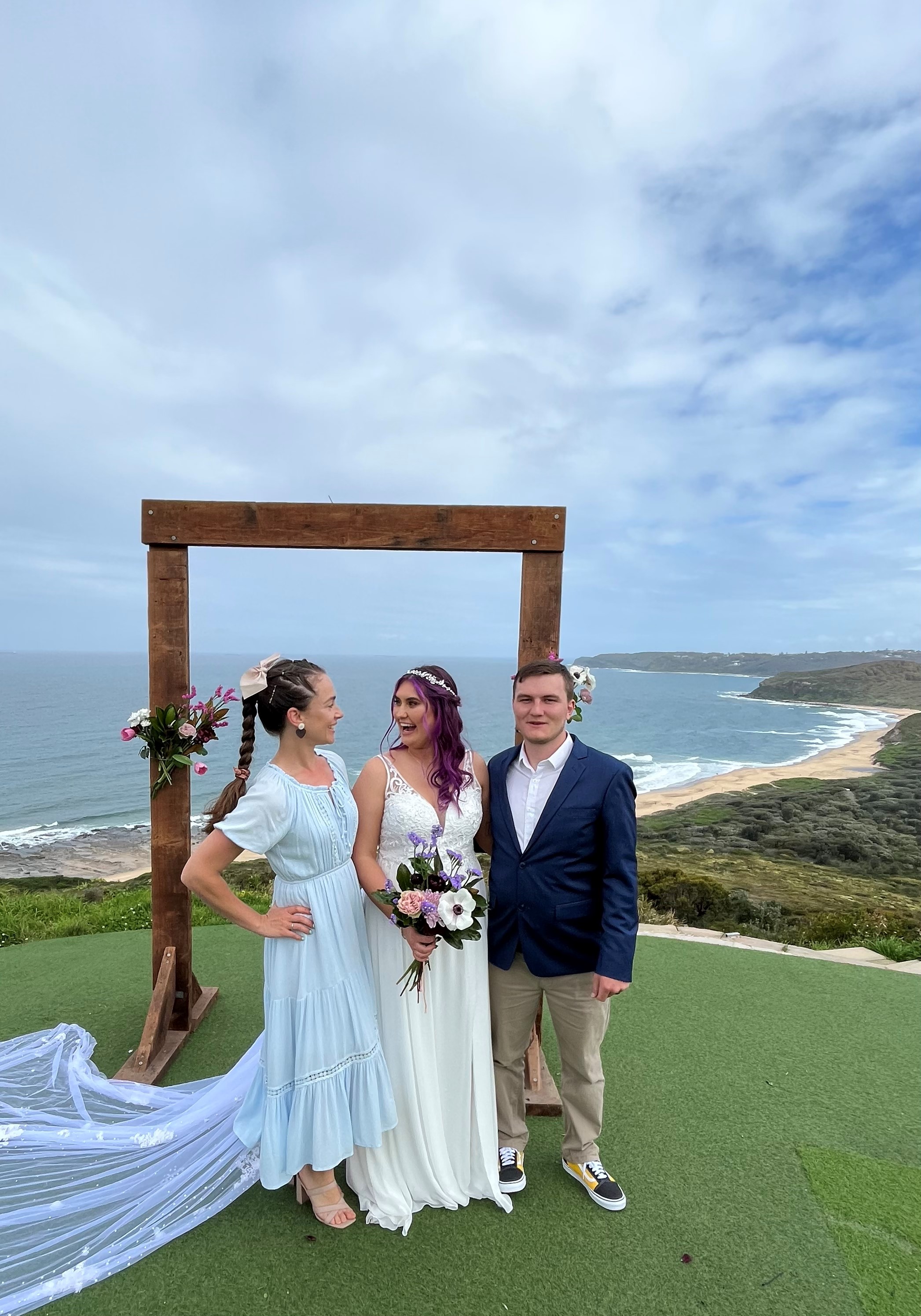 The Hunter Valley Celebrant SupplierHero Marriage Celebrant