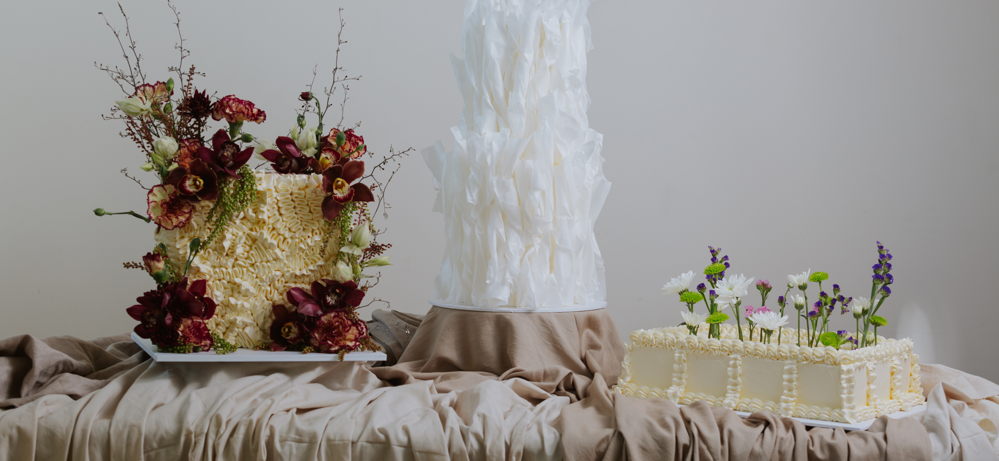 The Mess SupplierHero Wedding Cakes