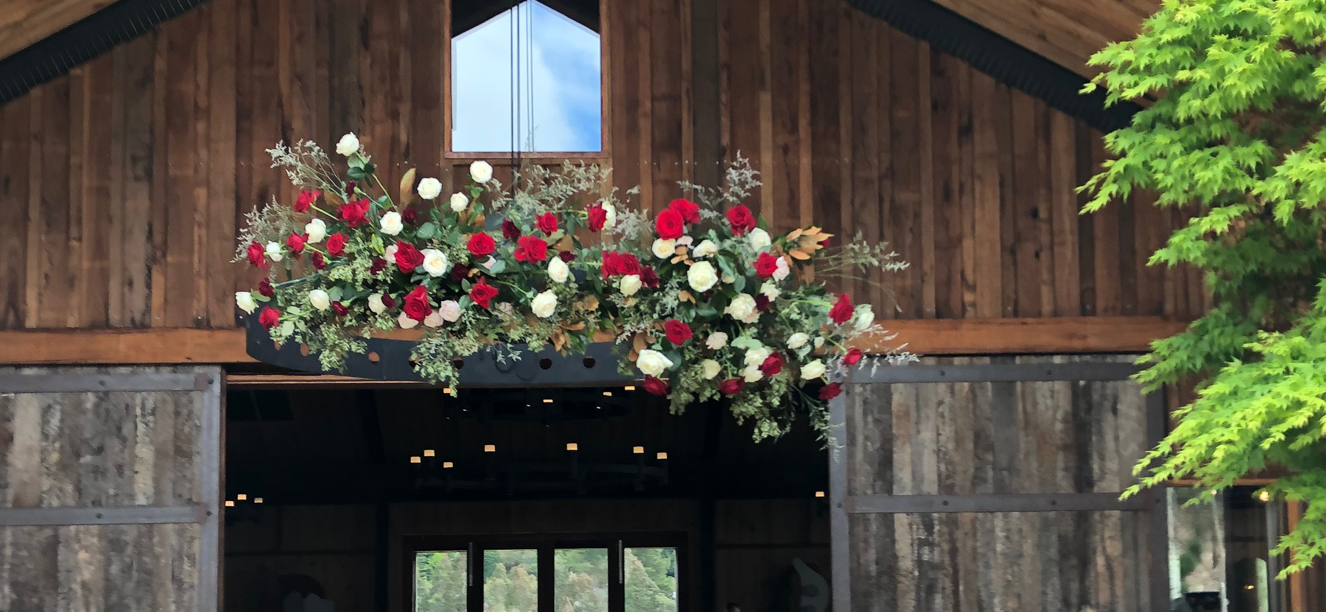 The Red Poppy Florist SupplierHero Wedding Flowers