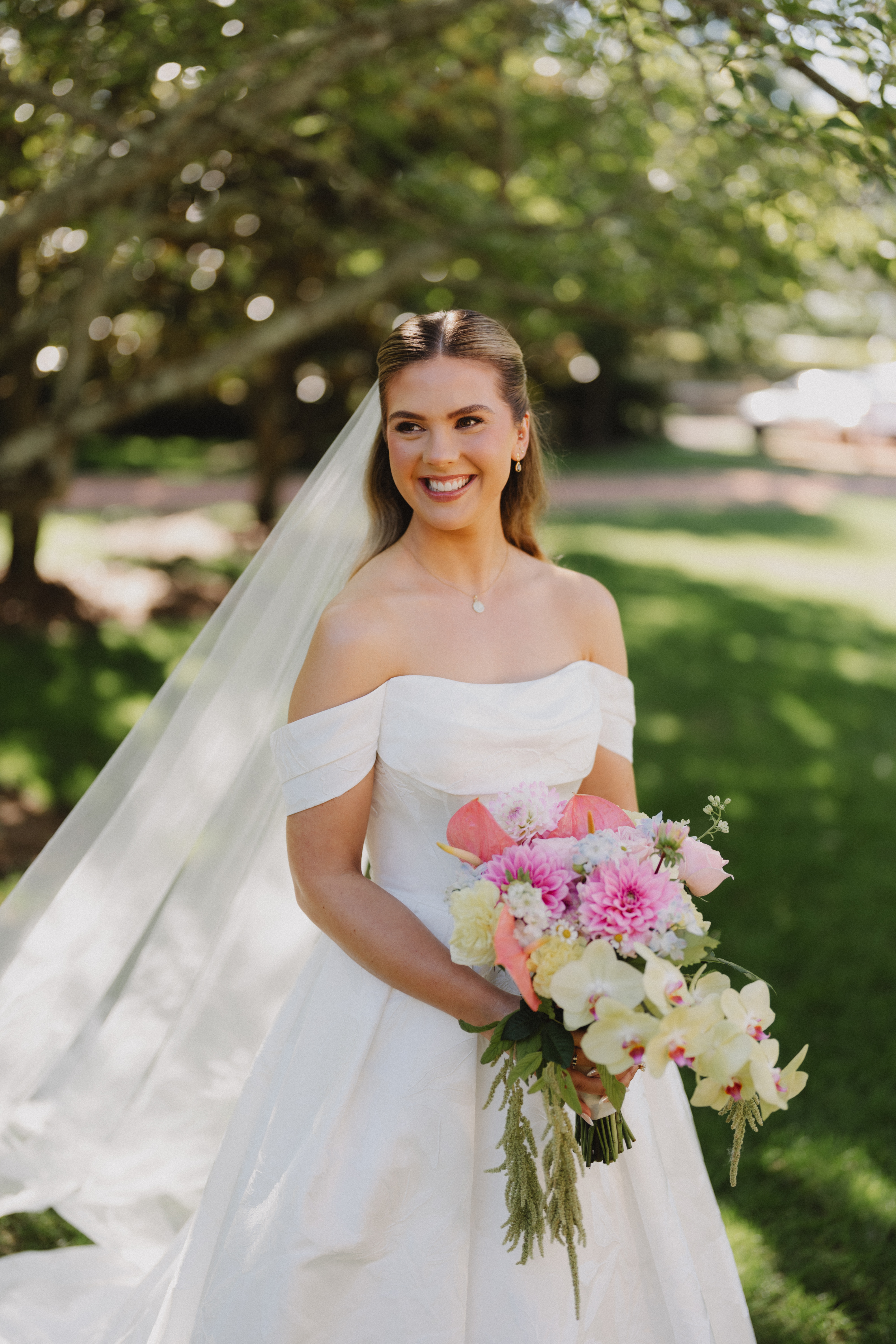 The Red Poppy Florist SupplierHero Wedding Flowers
