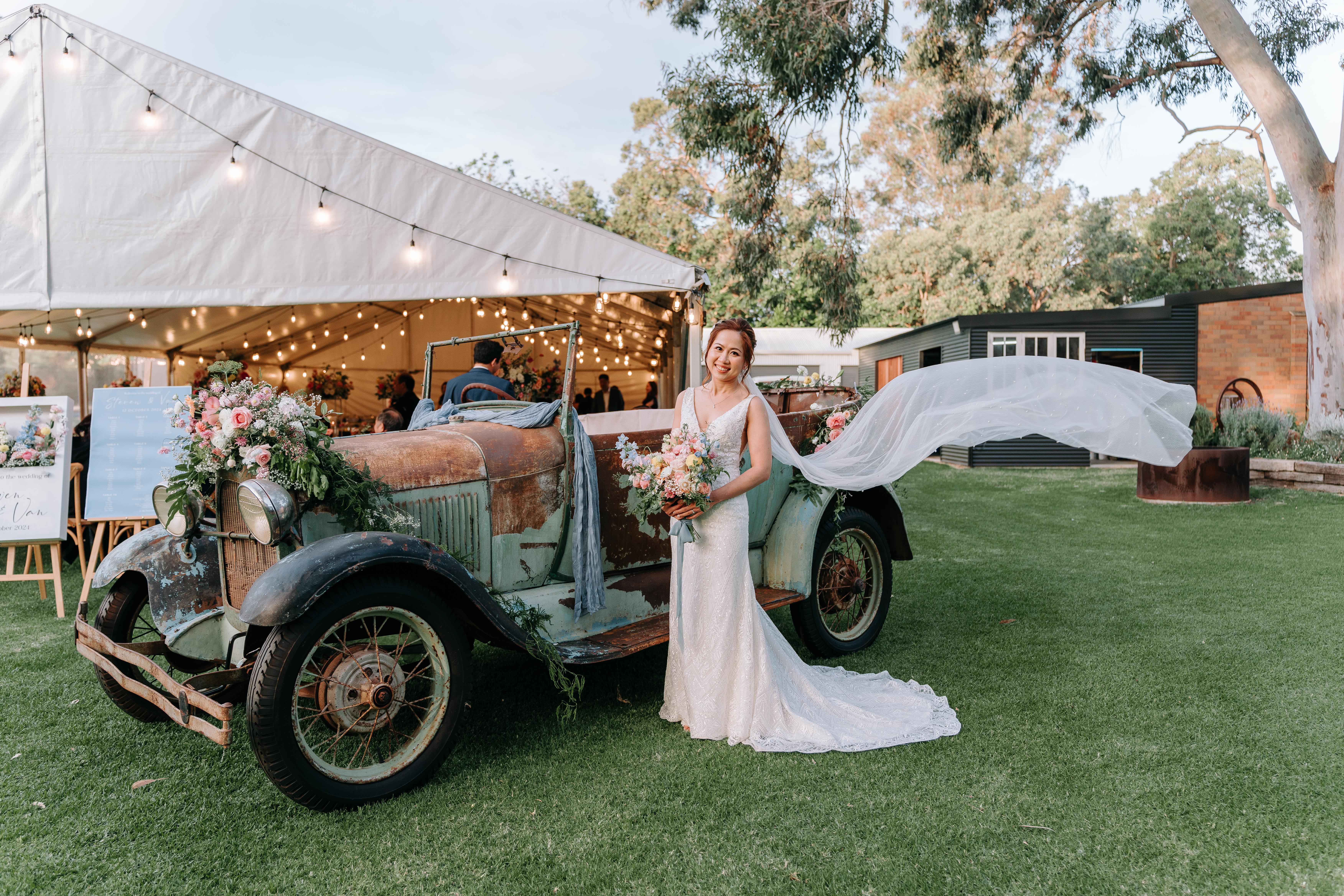 Van2Bloom SupplierHero Wedding Flowers