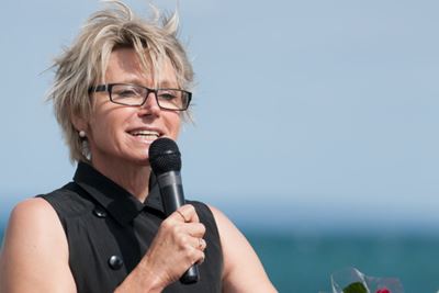 Wendy McRae SupplierProfileLive Marriage Celebrant