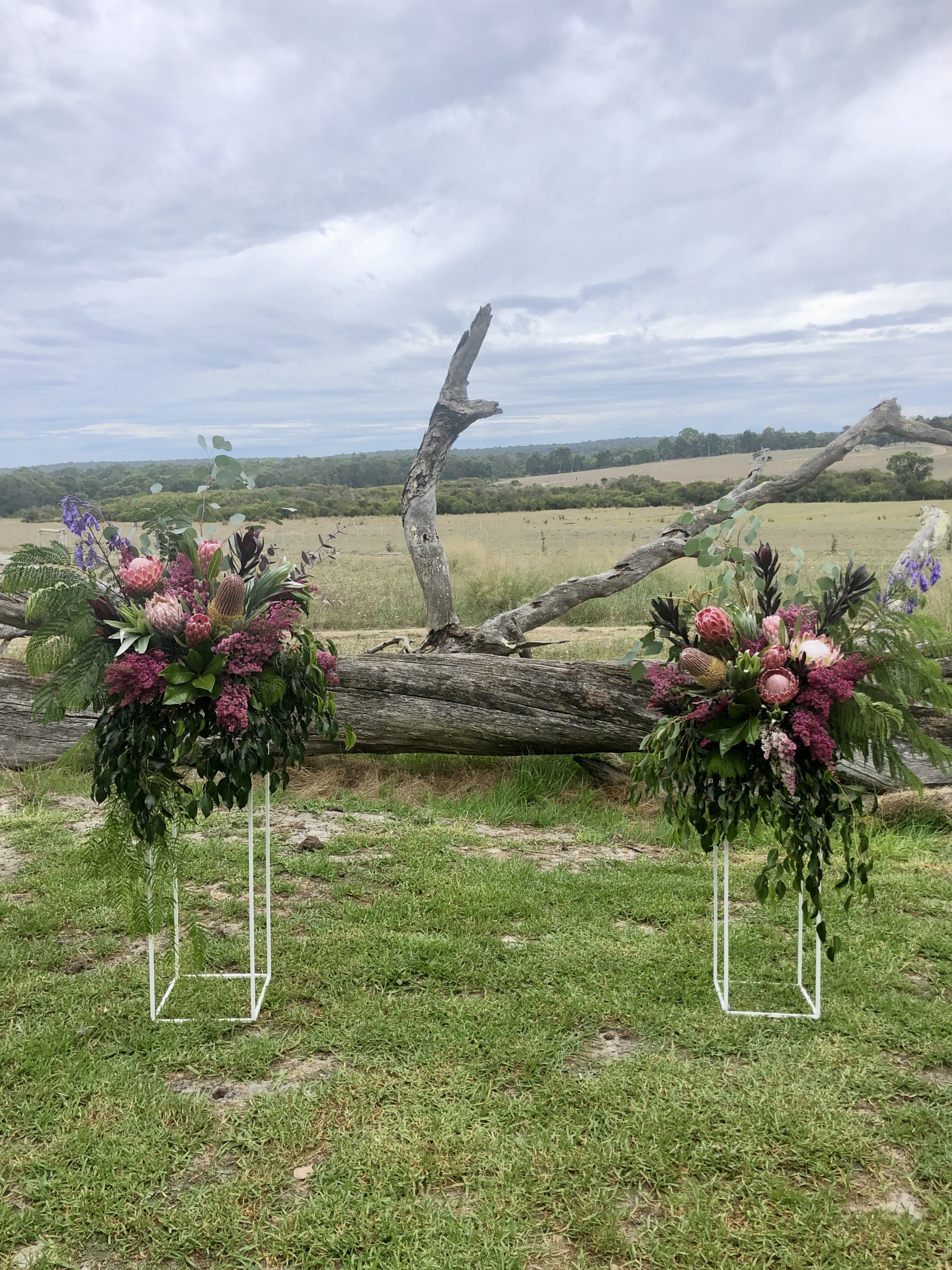 Wild Art Floral SupplierHero Wedding Flowers